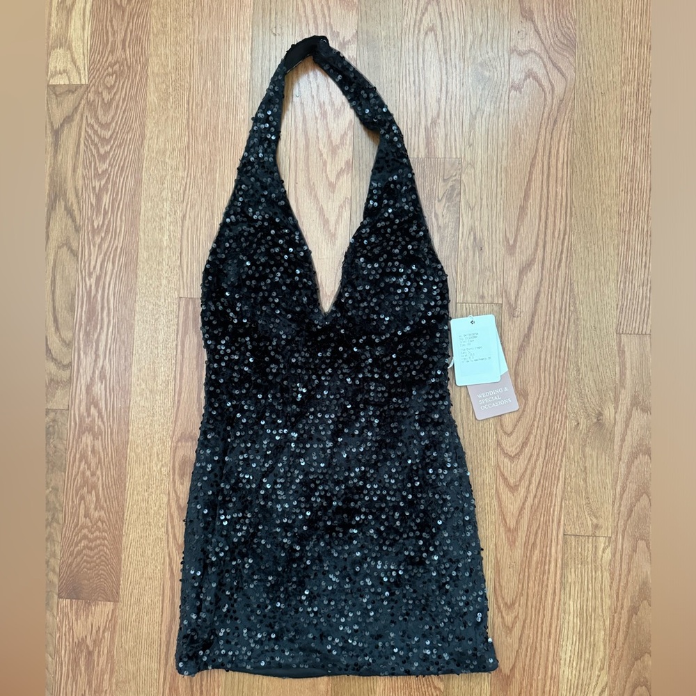 Black Halter Sequined Homecoming/Formal Dress